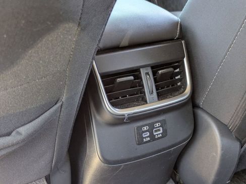 Used 2025 Subaru Outback Premium AWD/4WD image 25