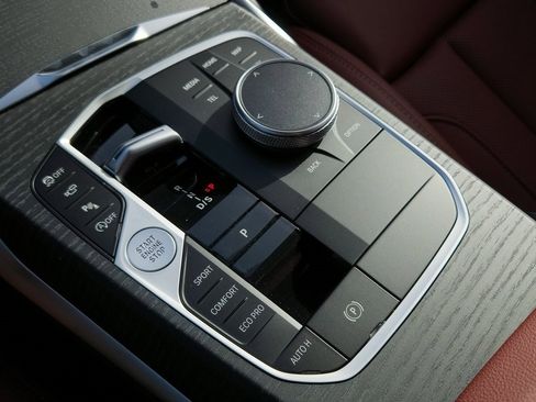 New 2026 BMW 330i Sedan w/ M Sport Package image 12