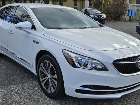 Used 2017 Buick LaCrosse Essence image 7
