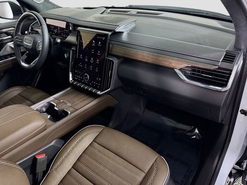 New 2026 GMC Acadia Denali Ultimate image 32