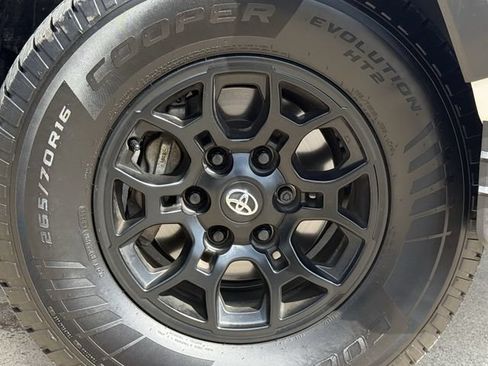 Used 2022 Toyota Tacoma SR w/ SX Package RWD image 9