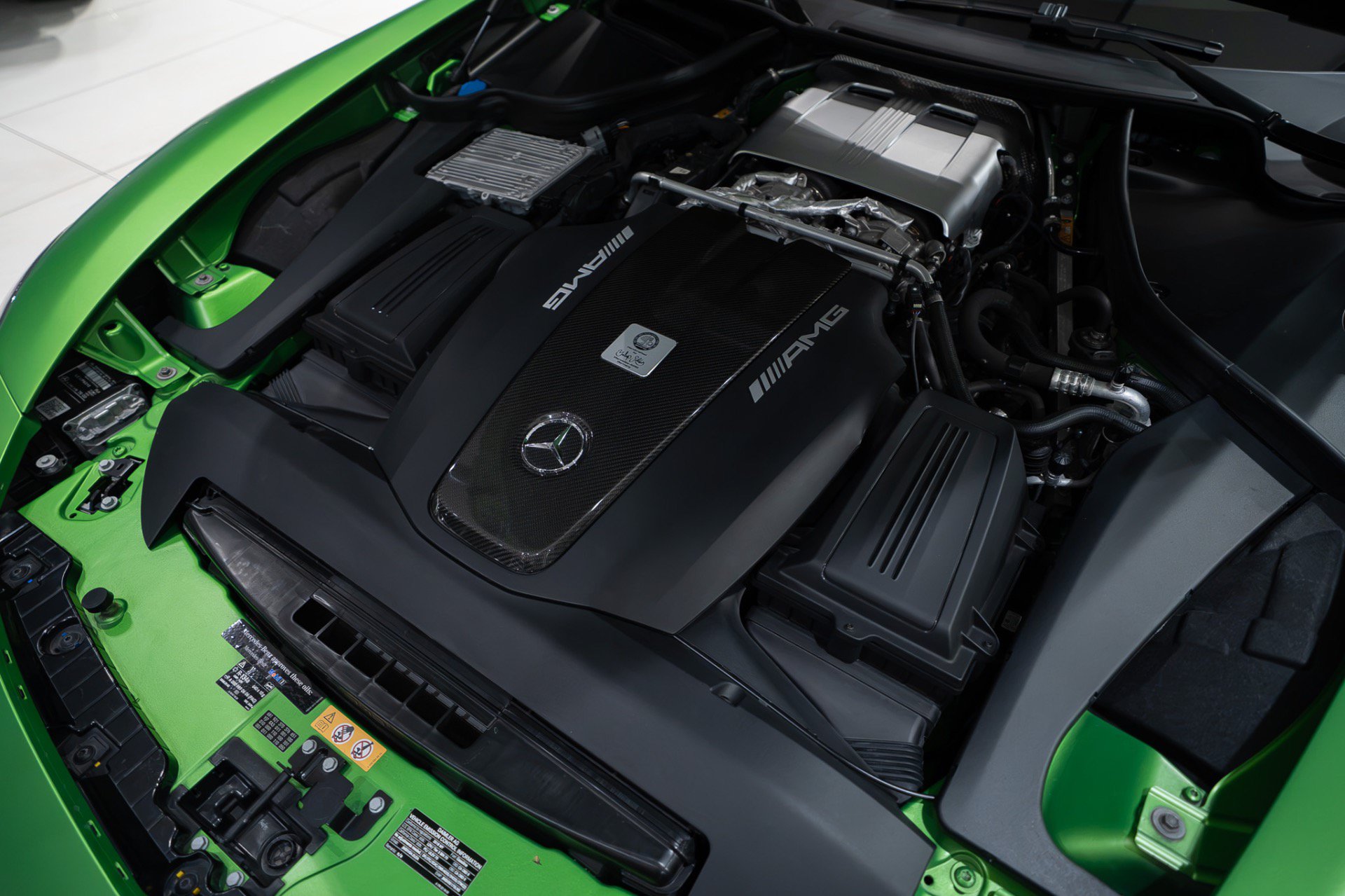 Used 2018 Mercedes-Benz AMG GT R w/ Exclusive Interior Package image 47