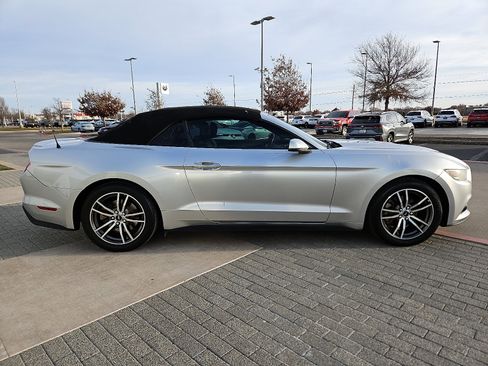 Used 2016 Ford Mustang Premium image 7