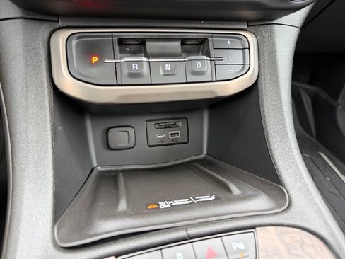 Used 2021 GMC Acadia Denali w/ Denali Ultimate Package image 17