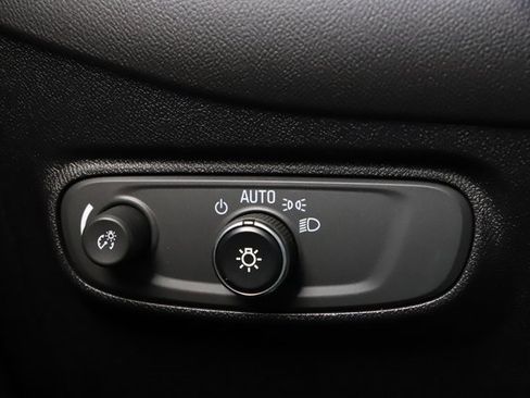 Used 2019 Chevrolet Equinox LT image 37