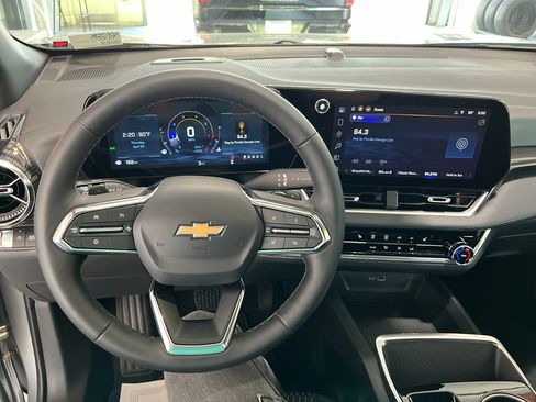 New 2026 Chevrolet Equinox LT FWD image 15