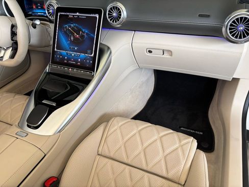 Used 2022 Mercedes-Benz SL 63 AMG 4MATIC image 32