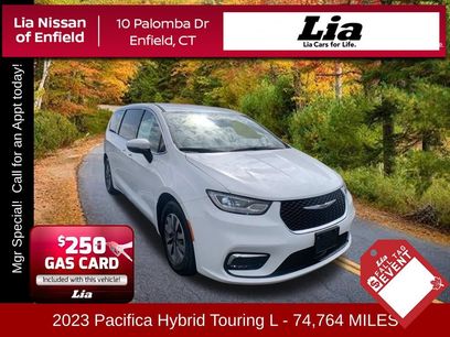 Used 2023 Chrysler Pacifica Touring-L