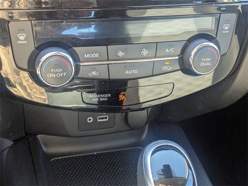 Used 2022 Nissan Rogue Sport SV image 20