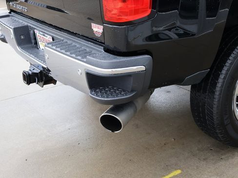 Used 2016 Chevrolet Silverado 3500 LTZ image 31