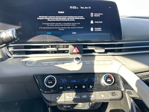 Used 2023 Hyundai Elantra SEL w/ Convenience Package image 13