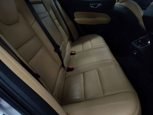 Used 2019 Volvo S60 T6 Inscription image 27