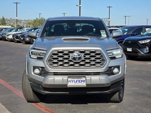 Used 2023 Toyota Tacoma TRD Sport image 3