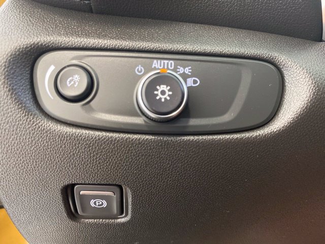 Used 2019 Chevrolet Blazer LT FWD image 16