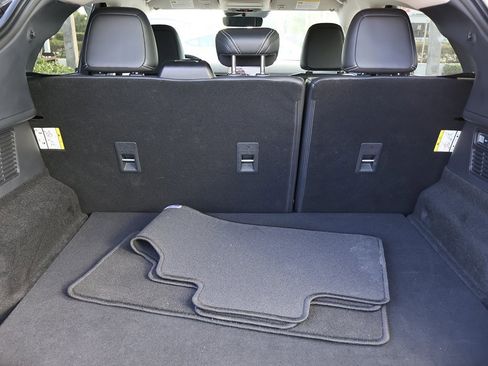 Used 2022 Ford Mustang Mach-E Select image 19