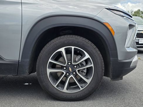 Used 2024 Chevrolet TrailBlazer LT AWD/4WD image 11