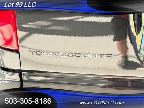 Used 2006 Chrysler Town & Country Touring w/ Trailer Tow Prep Group FWD image 55