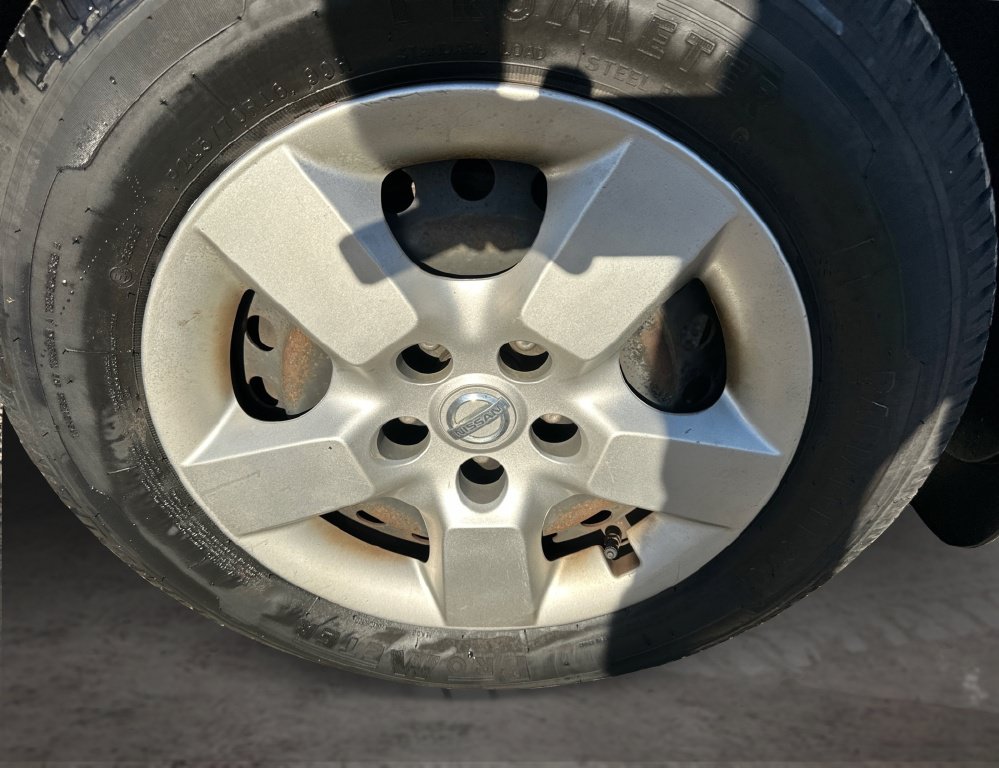 Used 2012 Nissan Rogue S AWD/4WD image 18