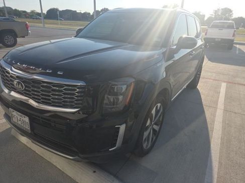 Used 2021 Kia Telluride EX w/ EX Premium Package FWD image 2