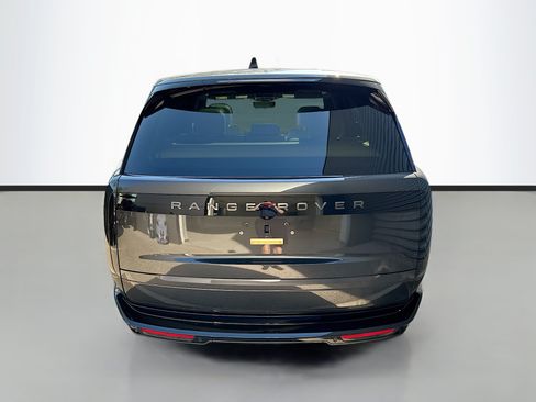 Used 2025 Land Rover Range Rover SE AWD/4WD image 5