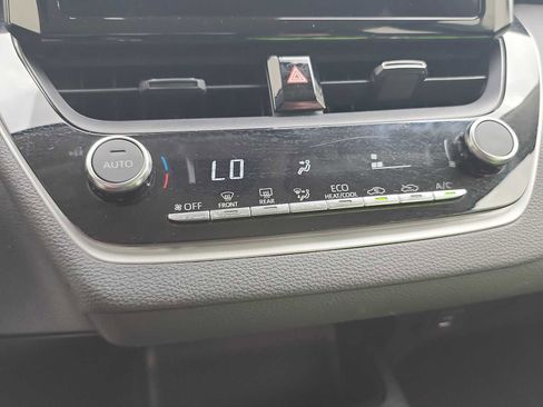 Used 2023 Toyota Corolla LE image 19