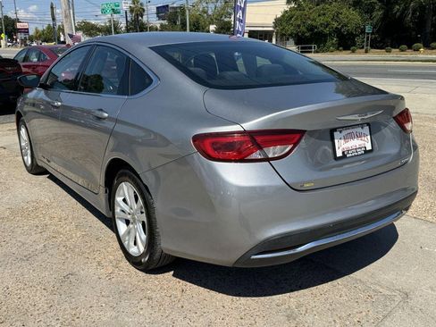 Used 2015 Chrysler 200 Limited image 7