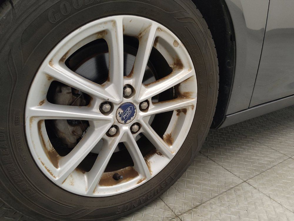 Used 2017 Ford Focus SE FWD image 31