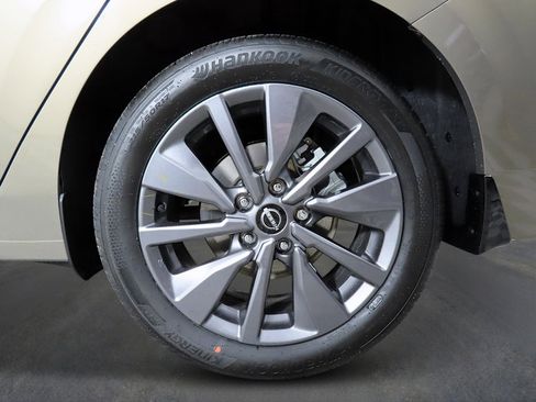 New 2026 Nissan Sentra SL w/ Floor Mat Package image 9