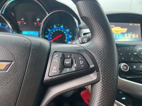 Used 2016 Chevrolet Cruze LT image 19