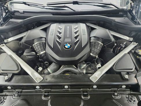 Used 2020 BMW X7 M50i image 52