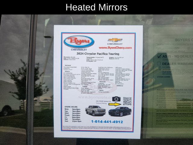 Used 2024 Chrysler Pacifica Touring FWD image 12