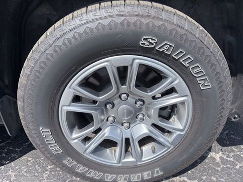 Used 2024 Jeep Wagoneer L 4WD image 28