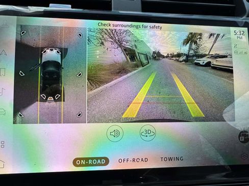 New 2026 Land Rover Discovery Limited Edition image 25