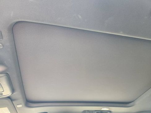 Used 2024 GMC Yukon XL Denali RWD image 25