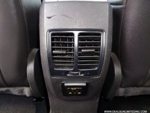 Used 2017 Ford Escape Titanium w/ Equipment Group 301A AWD/4WD image 19
