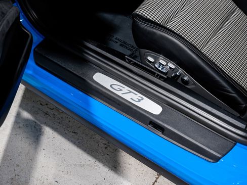 Used 2018 Porsche 911 GT3 image 25
