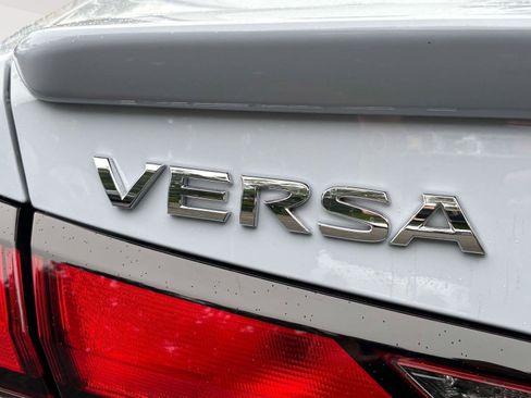 New 2025 Nissan Versa SR w/ Trunk Package FWD image 12