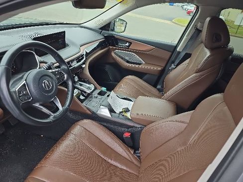 Used 2023 Acura MDX SH-AWD w/ Technology Package image 5