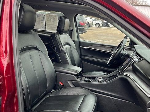 Used 2021 Jeep Grand Cherokee L Limited image 19