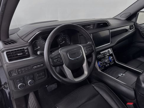 Used 2021 GMC Yukon Denali w/ Denali Ultimate Package image 9