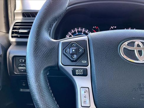 Used 2016 Toyota 4Runner SR5 image 23