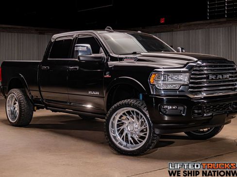 Used 2024 RAM 2500 Limited AWD/4WD image 1