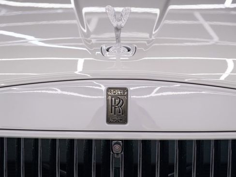 Used 2025 Rolls-Royce Cullinan AWD/4WD image 18