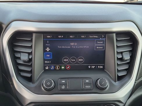 Used 2020 GMC Acadia SLE image 15