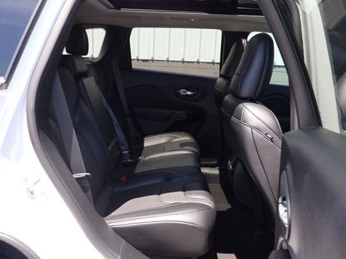 Used 2023 Jeep Cherokee Altitude Lux w/ Lux Elite Package AWD/4WD image 25