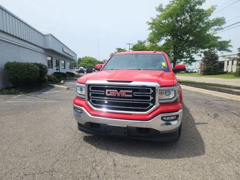 Used 2018 GMC Sierra 1500 SLE w/ SLE Value Package AWD/4WD image 4