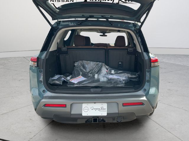New 2026 Nissan Pathfinder Platinum w/ Cargo Package FWD image 22