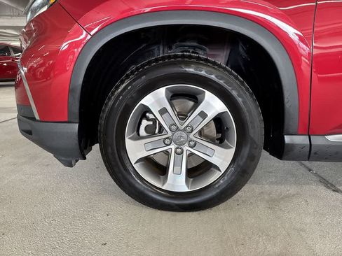 Used 2025 Honda Pilot EX-L image 10