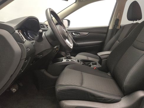 Used 2020 Nissan Rogue SV image 17