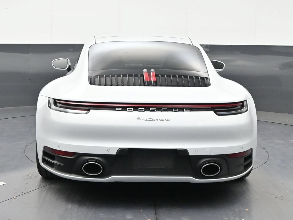 Used 2022 Porsche 911 Carrera RWD image 4